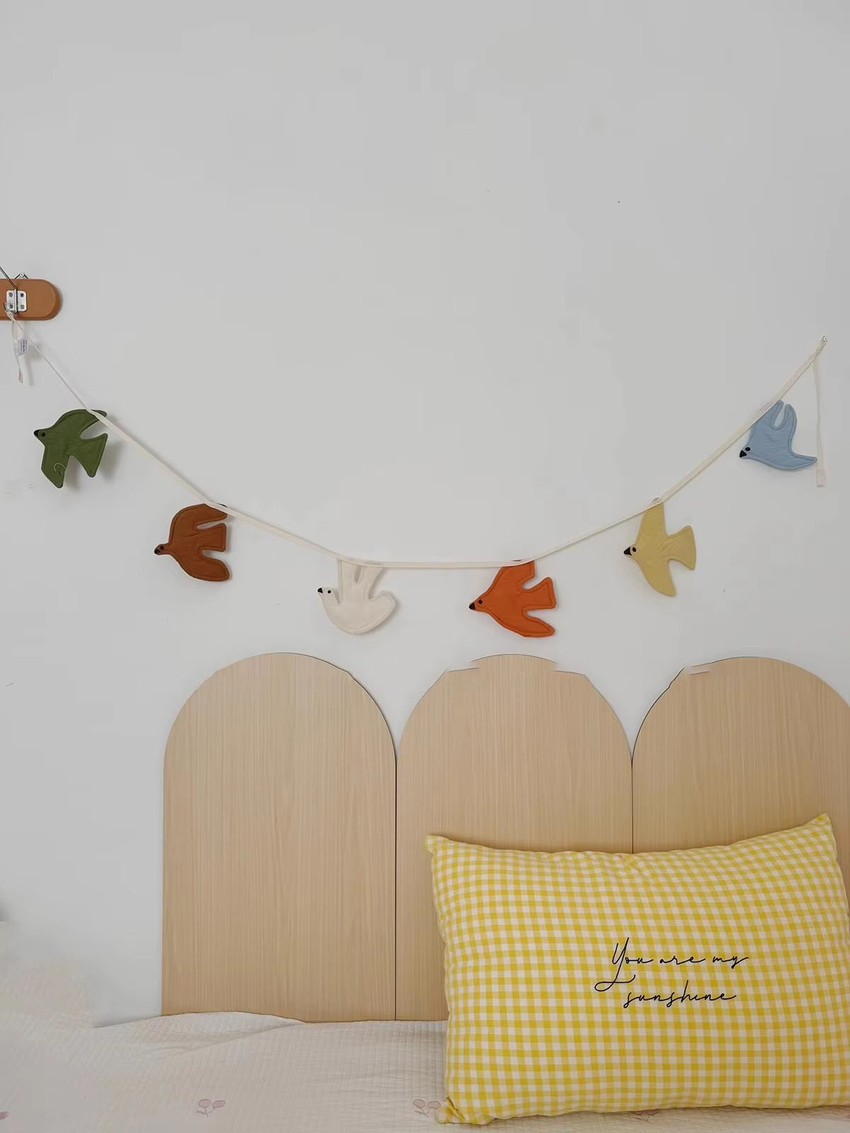 ธงผ้ารูปนกสำหรับตกแต่งห้องเด็ก - Baby Nursery Garland บทวิจารณ์และราคา